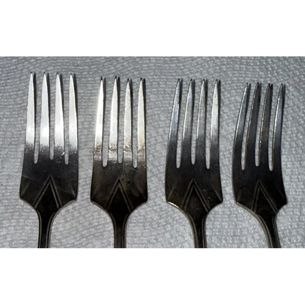 Community Plate Milady Salad Forks Set of 4‎ – 1940 Silverplate Replacement